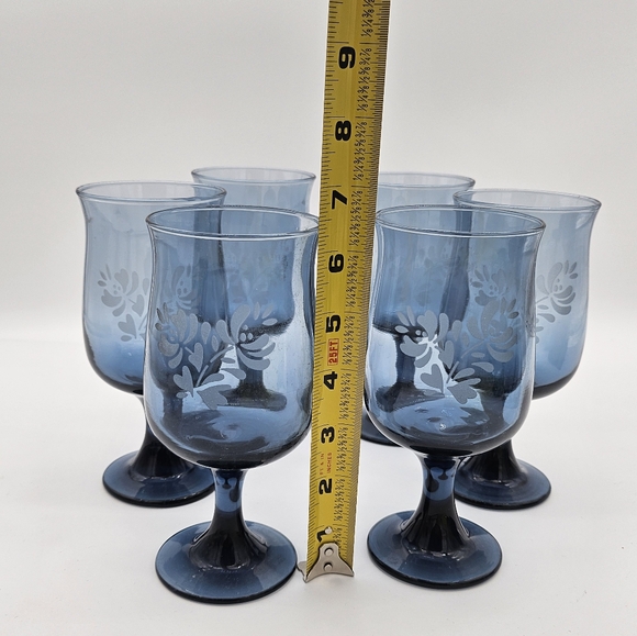 6- Pfaltzgraff Yorktowne Blue Etched Water Wine Goblets Glasses 12 oz (#290) - Picture 5 of 6